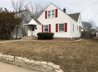 3218 S 24th St, Milwaukee, WI 53215