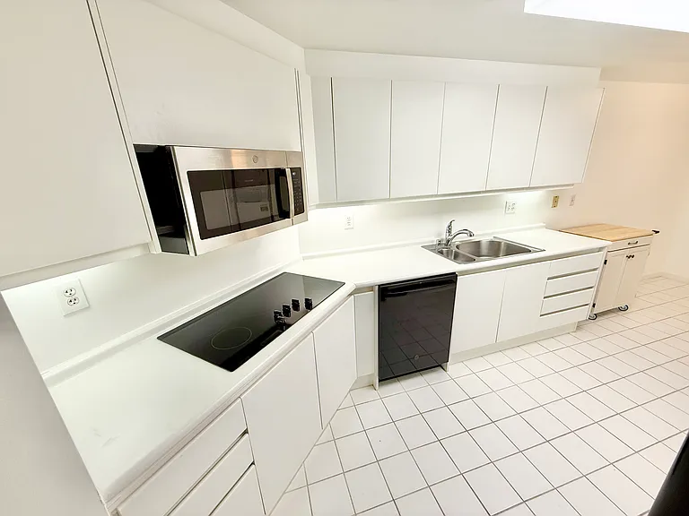 5610 Wisconsin Ave #204 — Photo 5