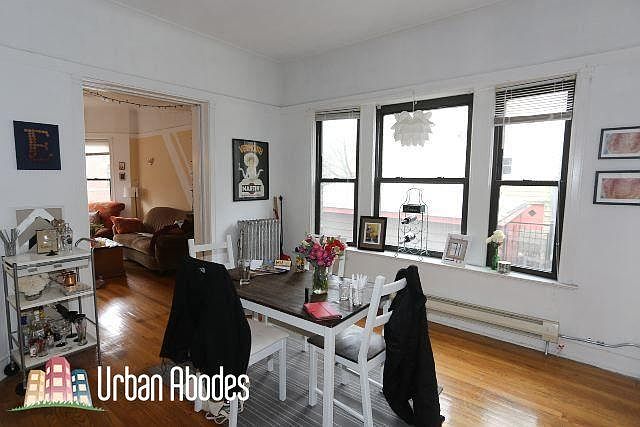 1st image of 915 W Waveland Ave #First