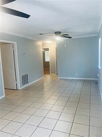2 bed, 1.0 bath, 817 sqft, $950 — Photo 4
