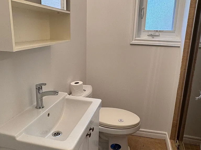 100 Burbank Dr — Photo 21