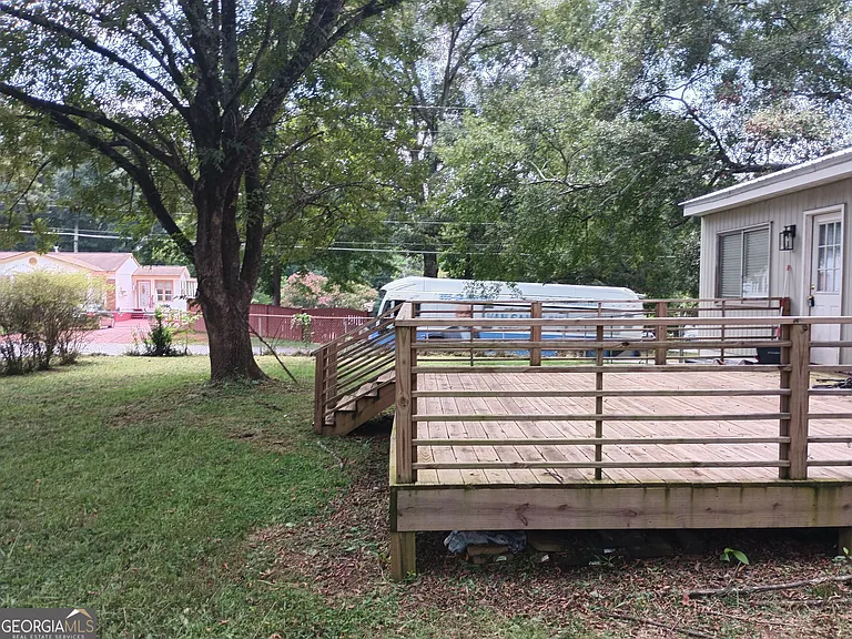 300 Martin Cir — Photo 3