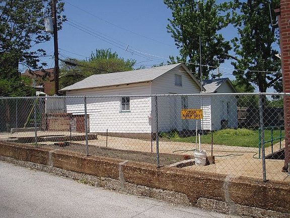 3rd image of 3643 Tennessee Ave