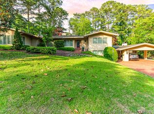 504 Valley Rd, Fayetteville, NC 28305