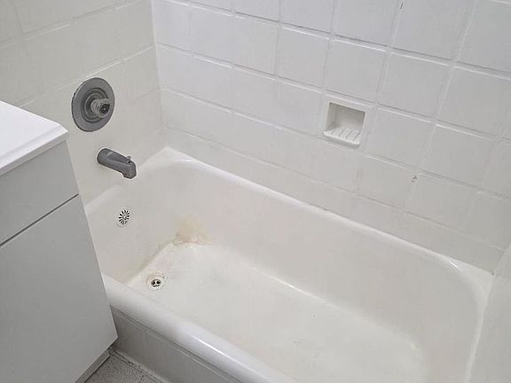 4th image of 303-321 Olive St #311