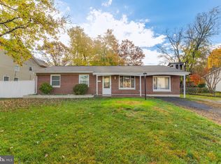 633 W Church Rd, Sterling, VA 20164