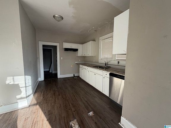 5th image of 1813 28th St