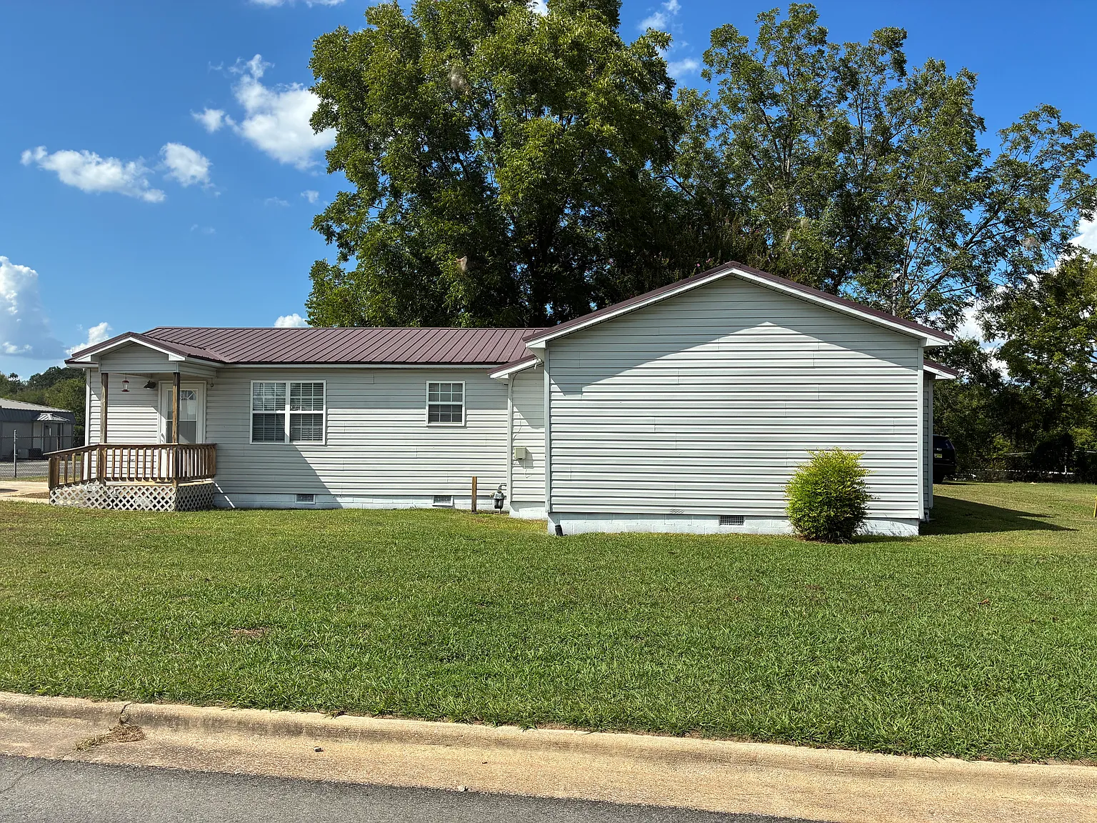 2 bed, 1330 sqft, $1,200 — Photo 3