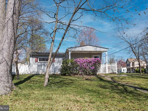 105 County Ave, Maple Shade, NJ 08052