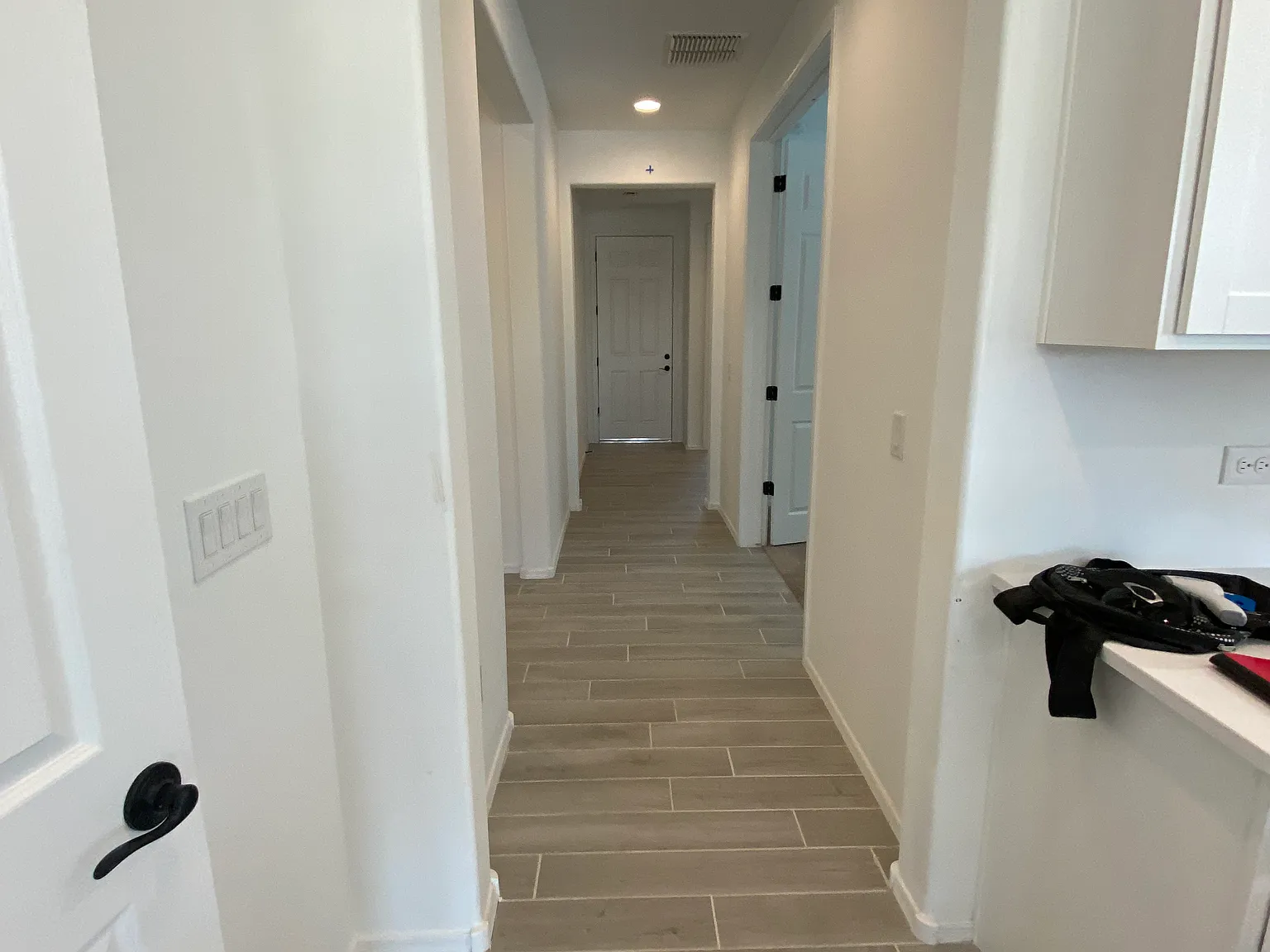 4 bed, 1727 sqft, $2,275 — Photo 2