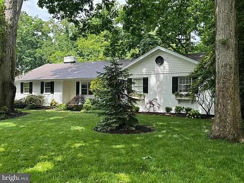 106 Kingsbridge Rd Photo 1