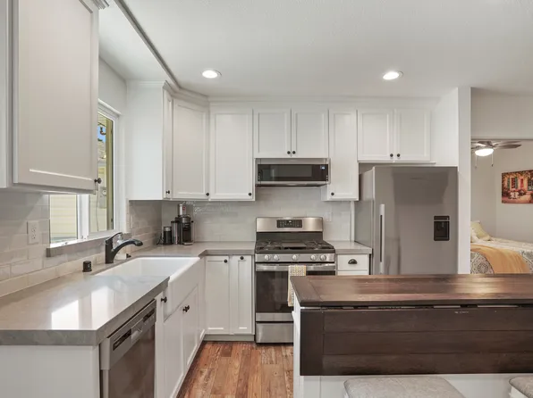 943 Terrace Ct, Oakdale, CA 95361