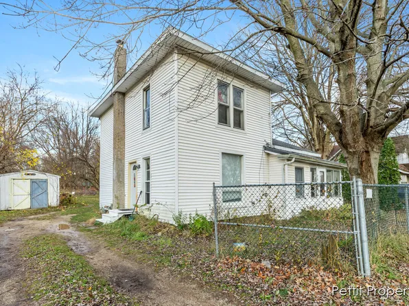207 E Van Buren St, Gobles, MI 49055