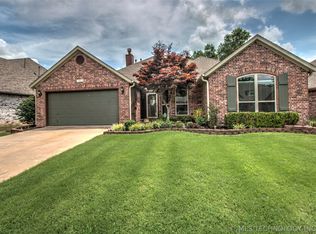 19918 E 44th Pl, Broken Arrow, OK 74014