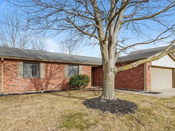 3rd image of 7722 Maradona Dr S