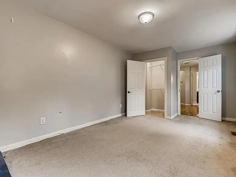927 S Hanover St — Photo 17