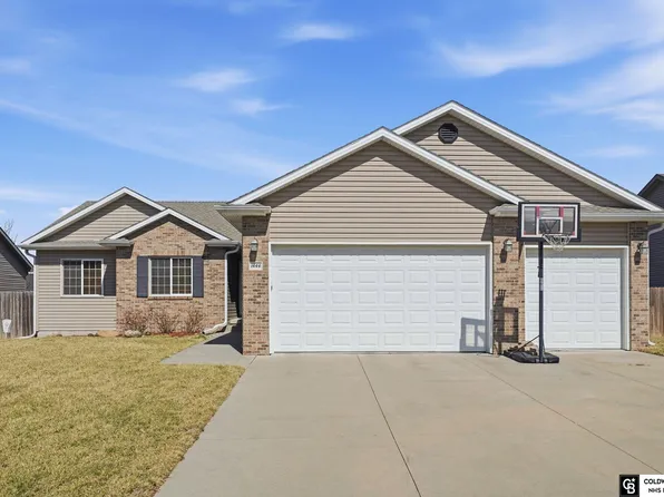 1444 Torreys Dr, Lincoln, NE 68521
