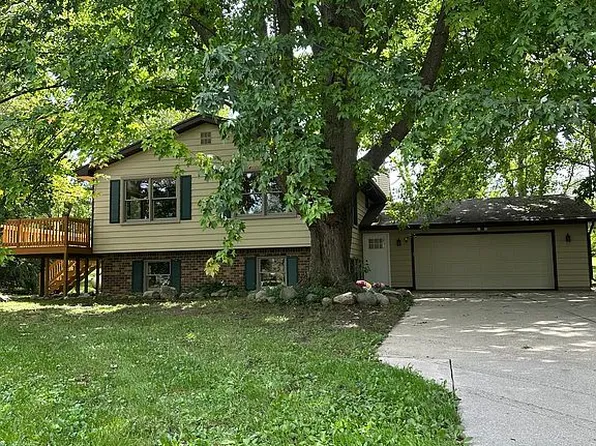 2896 Avery Rd, Saint Johns, MI 48879