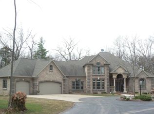 3590 Solitude Rd, De Pere, WI 54115