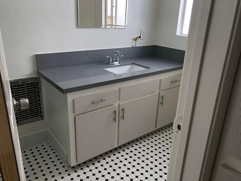 7705 Romaine St #5 — Photo 10