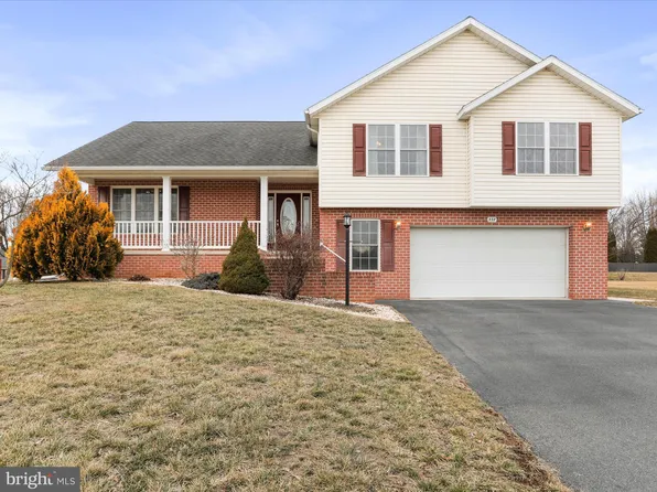 337 Martina Dr, Chambersburg, PA 17201