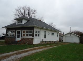 390 E Center St, Sheldon, IL 60966