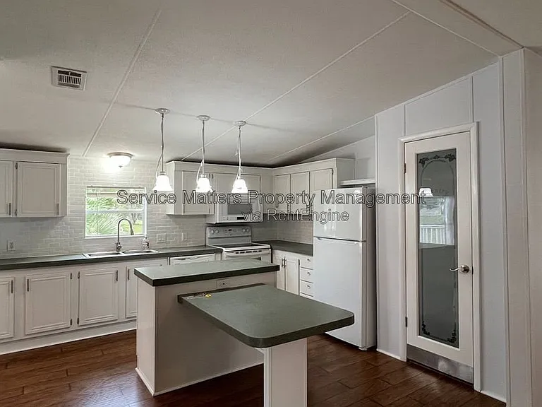 8006 Malone Rd — Photo 14