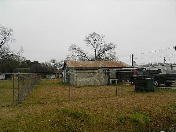 5th image of 716 Granville Dr