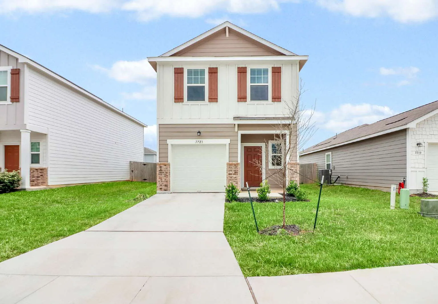 3 bed, 2.5 bath, 1175 sqft, $1,700 — Photo 2