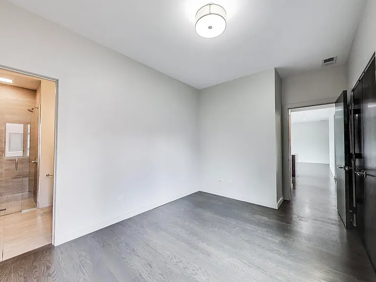 2742 N Lincoln Ave #301 — Photo 13