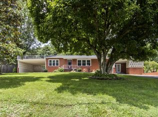 2201 NW Juniper Dr, Knoxville, TN 37912