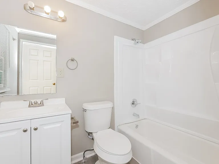 1857792_029_bathroom_12933154.jpg