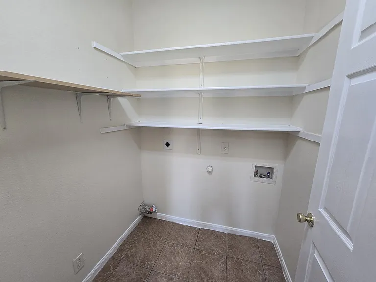 4103 Saint Charles Bay — Photo 15