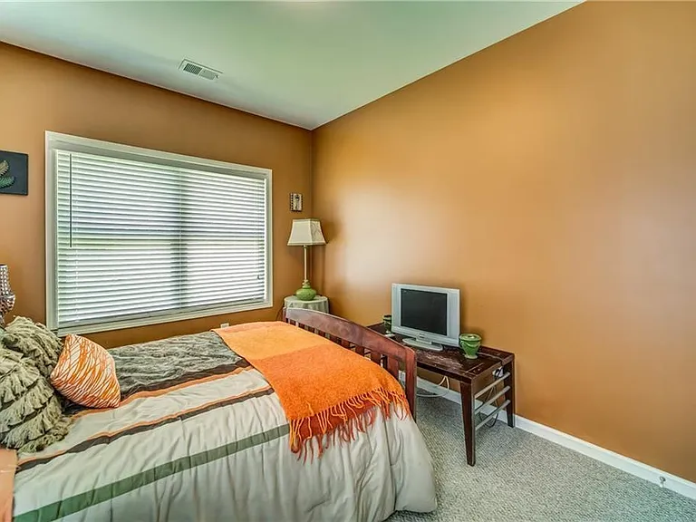 224 W Marietta St — Photo 14