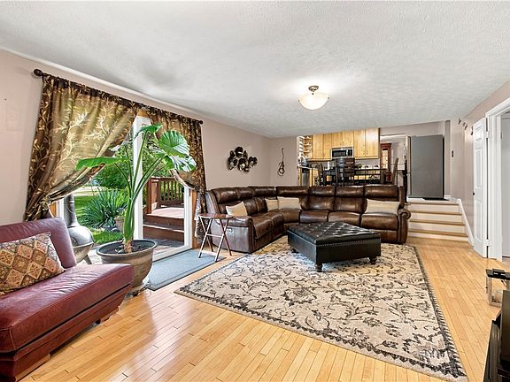 5th image of 117 Parkmeadow Dr