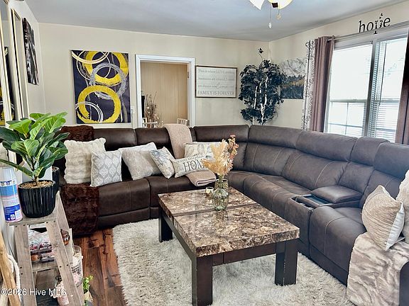 5th image of 1005 Charlie Watts Road