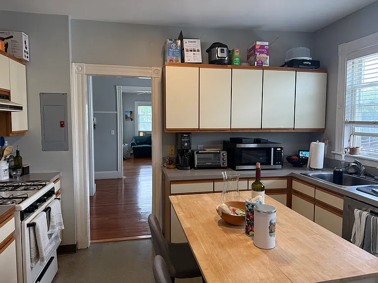 77-79 Mystic St #3 — Photo 9