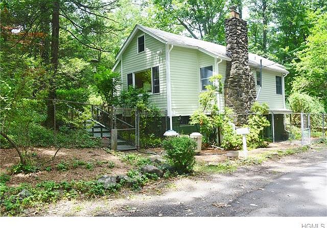 1st image of 24 Boulder Dr