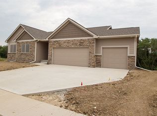 617 Timberview Dr, Adel, IA 50003