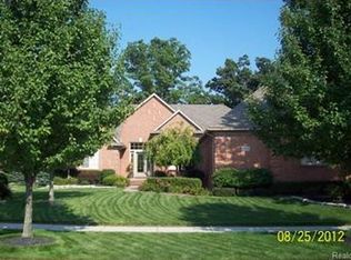 54550 White Spruce Ln, Shelby Township, MI 48315