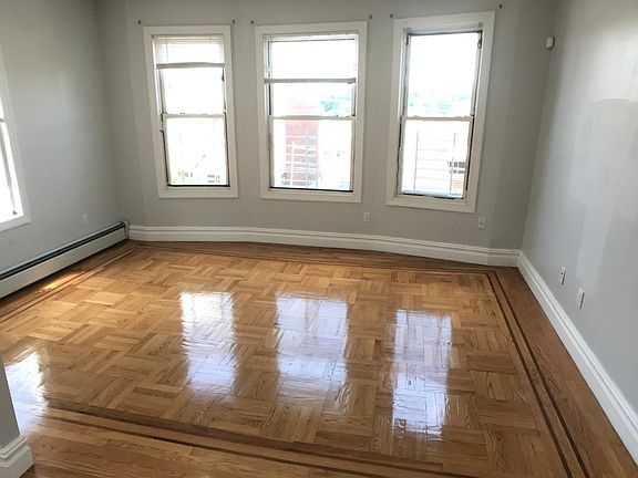 5th image of 4650 Matilda Ave