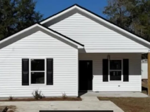 29 Dans Dr, Crawfordville, FL 32327