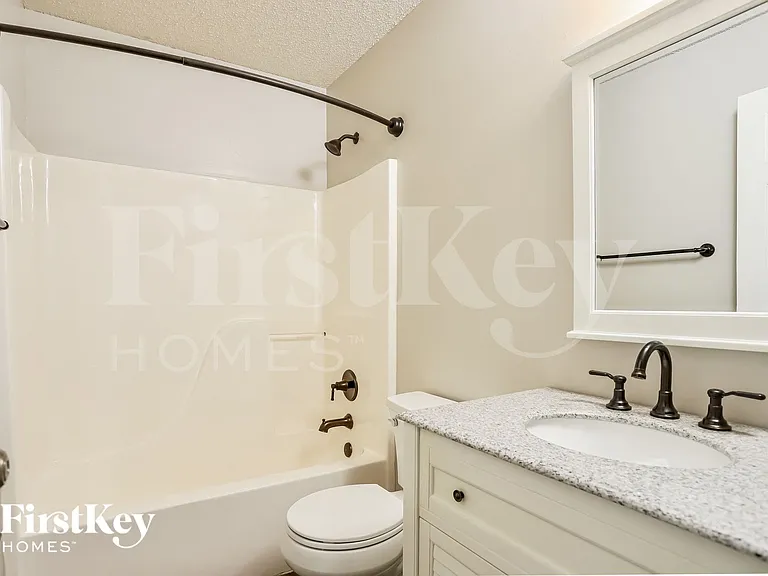 86 Gregory Ct — Photo 13