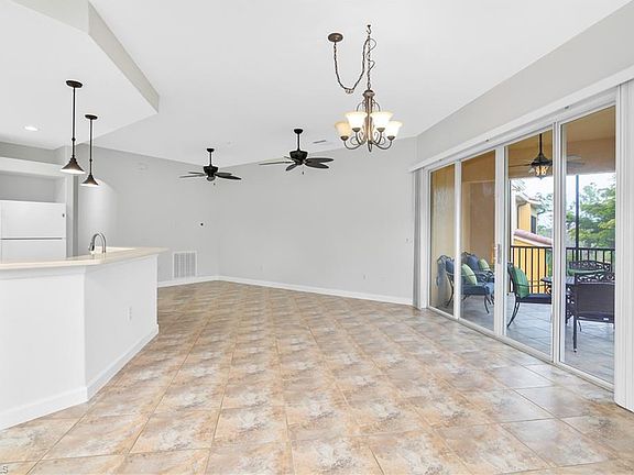 4th image of 8741 Piazza Del Lago CIR #205