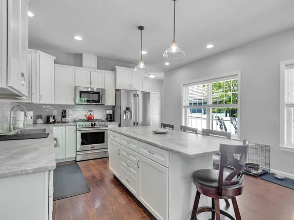 122 Milton St #122, Dedham, MA 02026