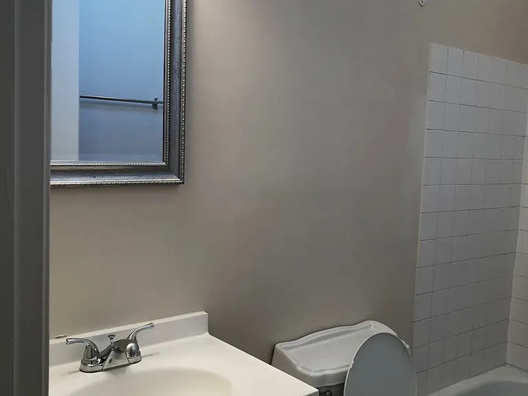 2517 Palmyra St — Photo 9