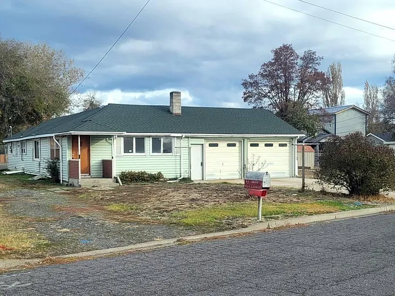 303 S Eldorado Ave — Photo 1