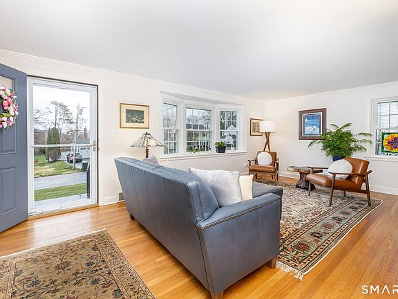 3rd image of 63 Wells Farm Drive