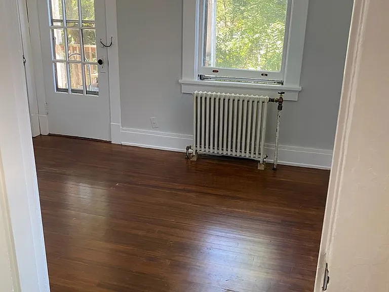 2209 Rivermont Ave — Photo 6