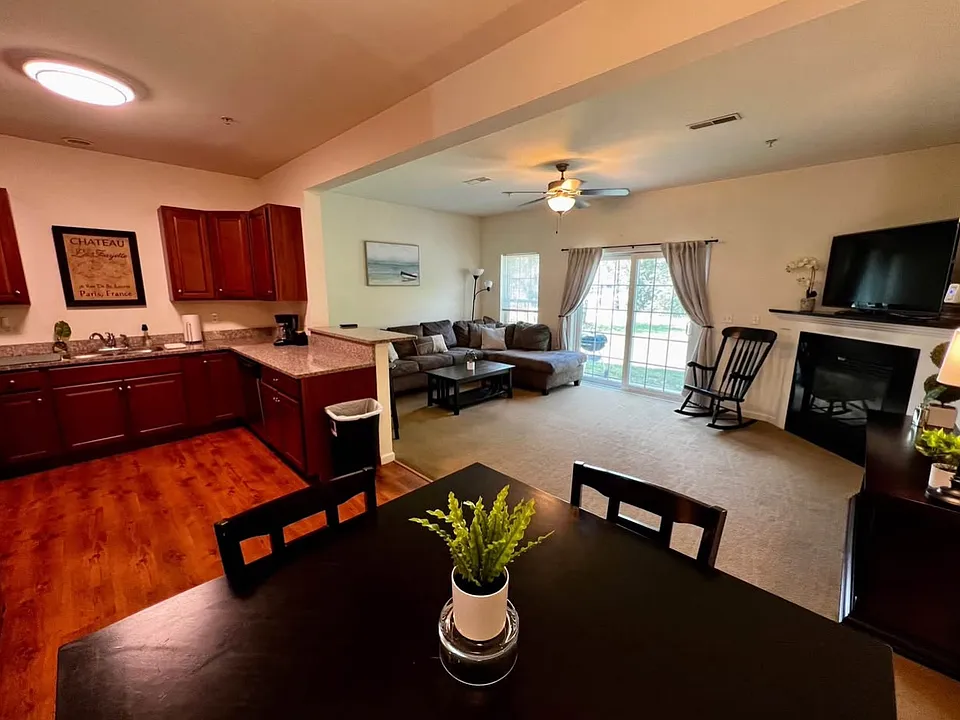 Townhouse Dr